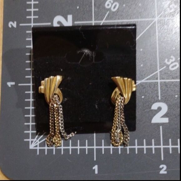 Avon Vintage 1970's Chain Tassel Earrings Post Back Tri-Color Gold-Tone Edgy - Picture 16 of 16